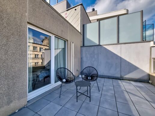 Oostende, Vlaanderenstraat 76, 8steV (16)