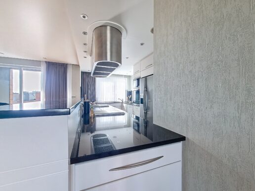 Oostende, Vlaanderenstraat 76, 8steV (17)